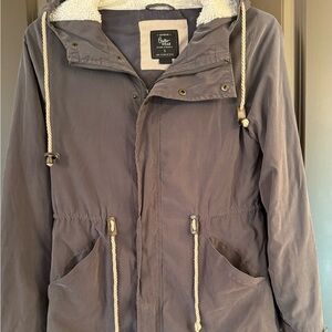 COTTON ON outdoor jacket zipper and buttons